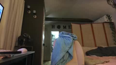 Hazel online show from 02/09/26, 08:40