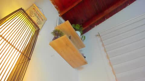 Im Hazel online show from 12/31/24, 12:04