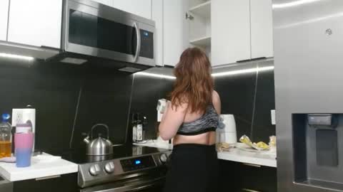 Hazel online show from 10/27/25, 08:35