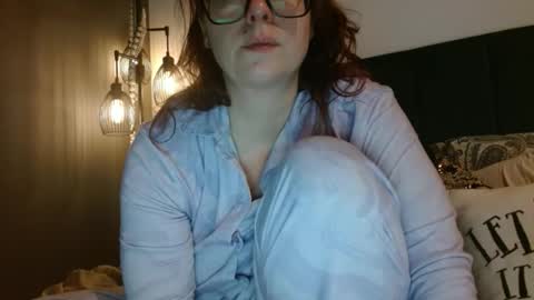 Hazel online show from 11/26/25, 01:28