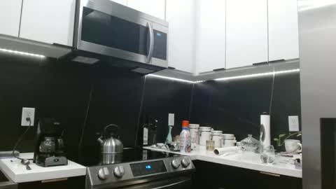 Hazel online show from 01/14/26, 05:07