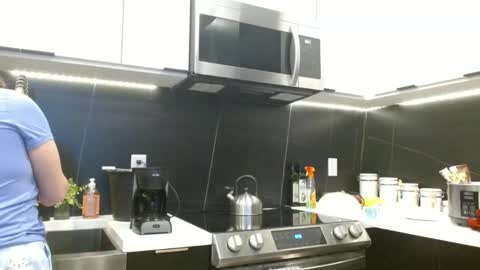 Hazel online show from 02/20/26, 04:51