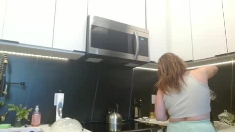 Hazel online show from 04/17/26, 03:04