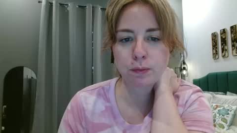 Hazel online show from 04/27/26, 09:57