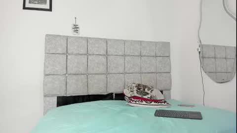 hazel_slim_ online show from 01/13/26, 03:17