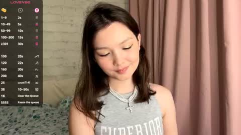 Snapshot of hazelhartshorn chatting on 07/04/26, 04:13 Kira online show from 07/04/26, 04:13