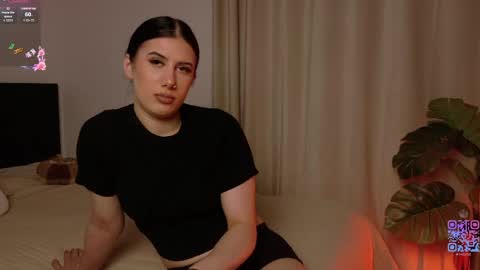 hazelhayess online show from 05/18/26, 04:13
