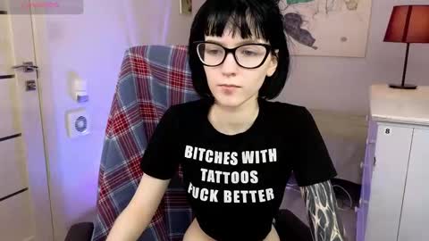 hazeltompson online show from 11/14/25, 08:40