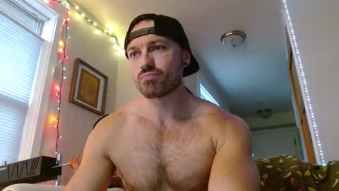 Snapshot of hbdude27 chatting on 10/17/25, 12:14 RinnDude35 online show from 10/17/25, 12:14