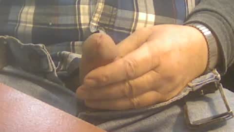 Snapshot of hcg1604636 chatting on 02/11/25, 04:02 hcg1604636 online show from 02/11/25, 04:02