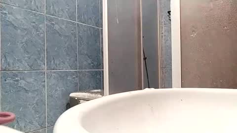 hdhdhhdhj online show from 01/03/25, 04:00