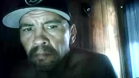 Snapshot of headshop_ chatting on 05/12/26, 07:00 Cloudznpointzsex online show from 05/12/26, 07:00