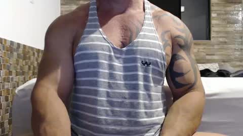Snapshot of healedcarioca chatting on 01/14/25, 03:11 Brazilian bigdick online show from 01/14/25, 03:11