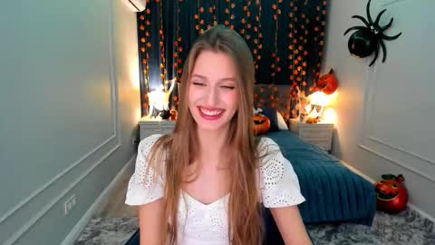 heartedlove_1 online show from 10/10/25, 08:08