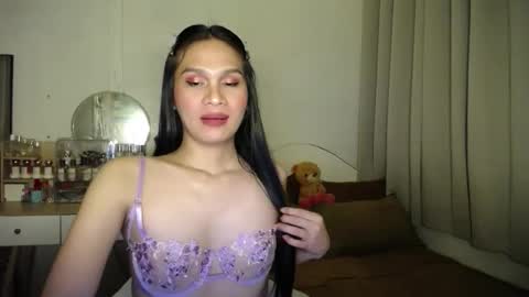 heather_bbyy online show from 12/19/25, 06:48