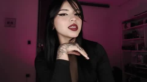 Snapshot of heatherdemonzx_ chatting on 06/16/26, 02:25 HEATHER DEMONZX Please help me to reach 100 thumbs up online show from 06/16/26, 02:25