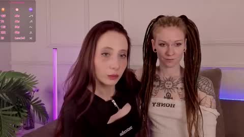 Hi everyone i am Alice pls dont be rude   fav patterns 77  99  111  222  333 online show from 10/22/25, 03:45