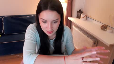 Heaven girl online show from 12/03/24, 03:22