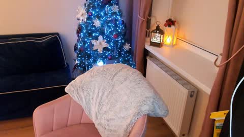 Heaven girl online show from 12/17/24, 10:54