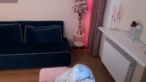 Heaven girl online show from 04/18/26, 06:34