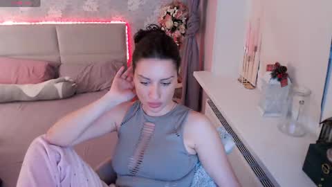 Snapshot of heaven_chloe chatting on 06/30/26, 08:32 Heaven girl online show from 06/30/26, 08:32