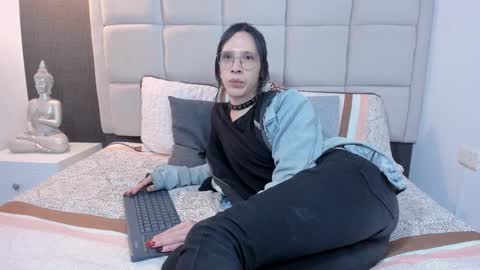 Keira Hecate online show from 02/08/25, 07:16