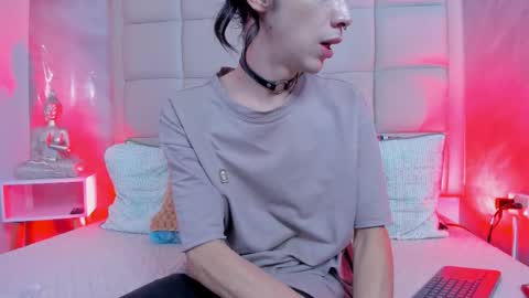 Keira Hecate online show from 11/28/25, 08:00