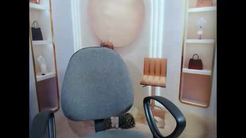 love bug online show from 01/09/26, 02:42