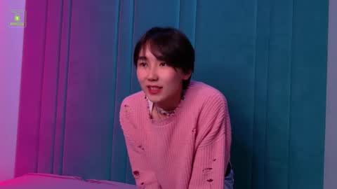 HEEJIN online show from 09/28/25, 08:14