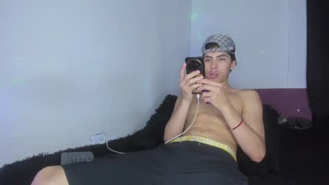 Snapshot of heellboy_ chatting on 06/12/26, 10:19 heellboy_ online show from 06/12/26, 10:19