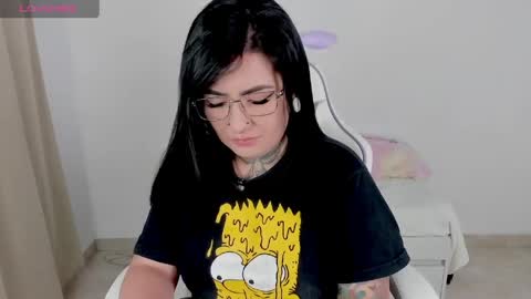 Snapshot of heey_kitty chatting on 04/06/26, 02:29 IM EMY online show from 04/06/26, 02:29