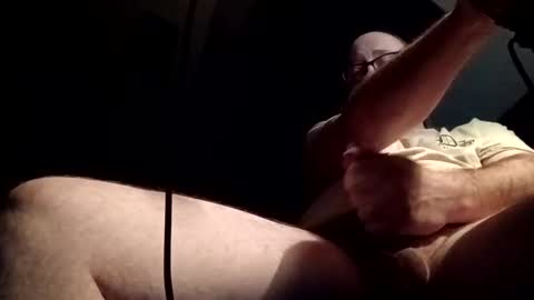 Snapshot of heguy46 chatting on 10/12/25, 06:45 heguy46 online show from 10/12/25, 06:45