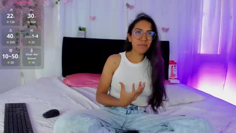 heidi_feuer online show from 09/26/25, 12:42