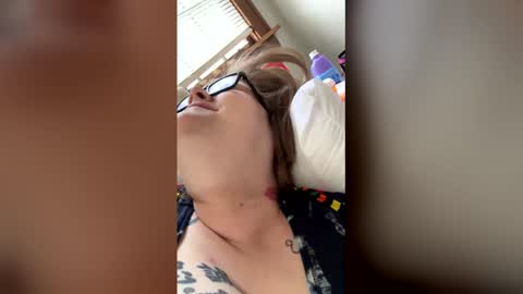Snapshot of heidimackey2 chatting on 05/19/26, 04:13 heidimackey2 online show from 05/19/26, 04:13