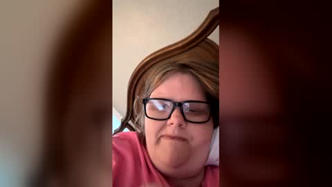 Snapshot of heidimackey2 chatting on 05/24/26, 12:21 heidimackey2 online show from 05/24/26, 12:21