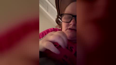 Snapshot of heidimackey2 chatting on 05/27/26, 08:33 heidimackey2 online show from 05/27/26, 08:33