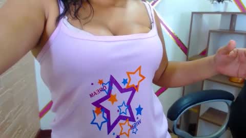 Snapshot of heidy_colins chatting on 01/14/26, 02:50 MY NAME IS HEIDY online show from 01/14/26, 02:50