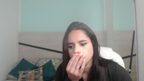 Snapshot of heidy_hoiss chatting on 01/07/25, 02:51 Heidy online show from 01/07/25, 02:51