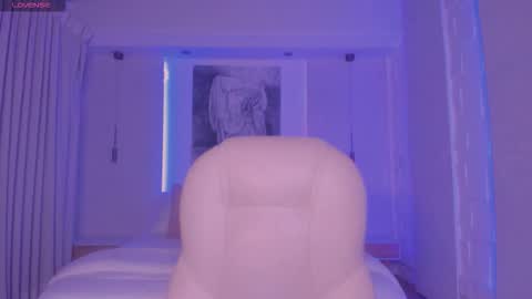 Heidy online show from 10/18/25, 03:42