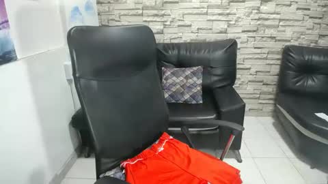 Heidy Sumers online show from 10/24/25, 05:42