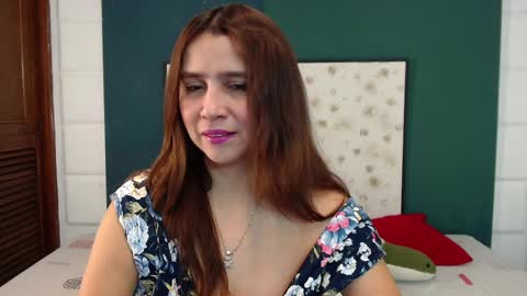 Snapshot of heidy_wells chatting on 03/11/25, 12:06 Heidy online show from 03/11/25, 12:06