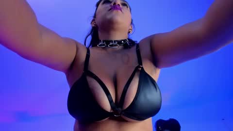              online show from 02/19/25, 06:21