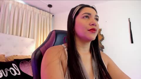              online show from 11/22/25, 03:22