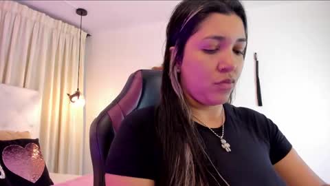              online show from 11/23/25, 01:44