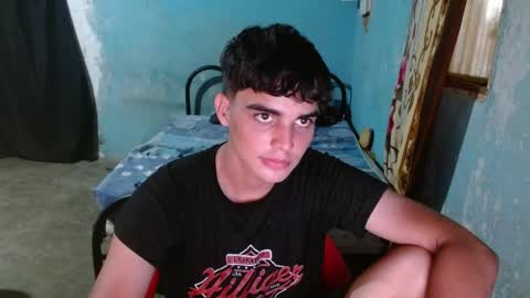 Snapshot of heiker__ chatting on 05/21/26, 03:02 heiker__ online show from 05/21/26, 03:02
