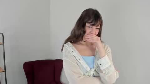 Snapshot of heily_benson chatting on 01/06/26, 08:51 Eva online show from 01/06/26, 08:51