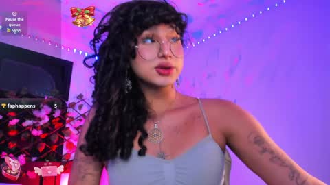 Heka Prudence online show from 02/08/25, 01:22