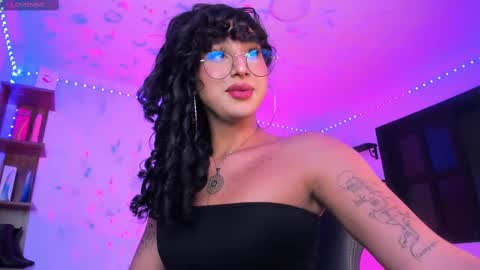 Heka Prudence online show from 02/12/25, 02:14