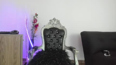 Snapshot of hela_wet chatting on 12/28/24, 02:01 Hela Independent model online show from 12/28/24, 02:01