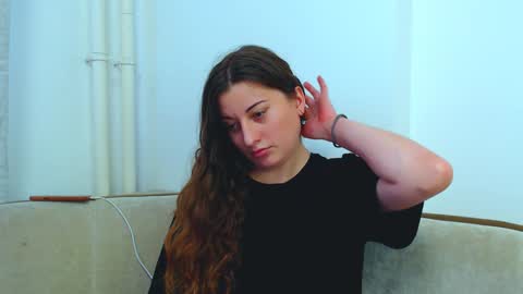 helen_adams_ online show from 01/15/25, 11:00